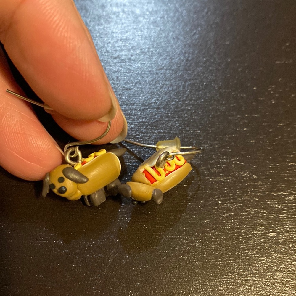 Dachshund hot dog earrings